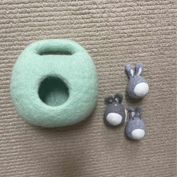 Lovevery Babbler Bunny Nest (13,14,15 months) - Picture 1 of 3